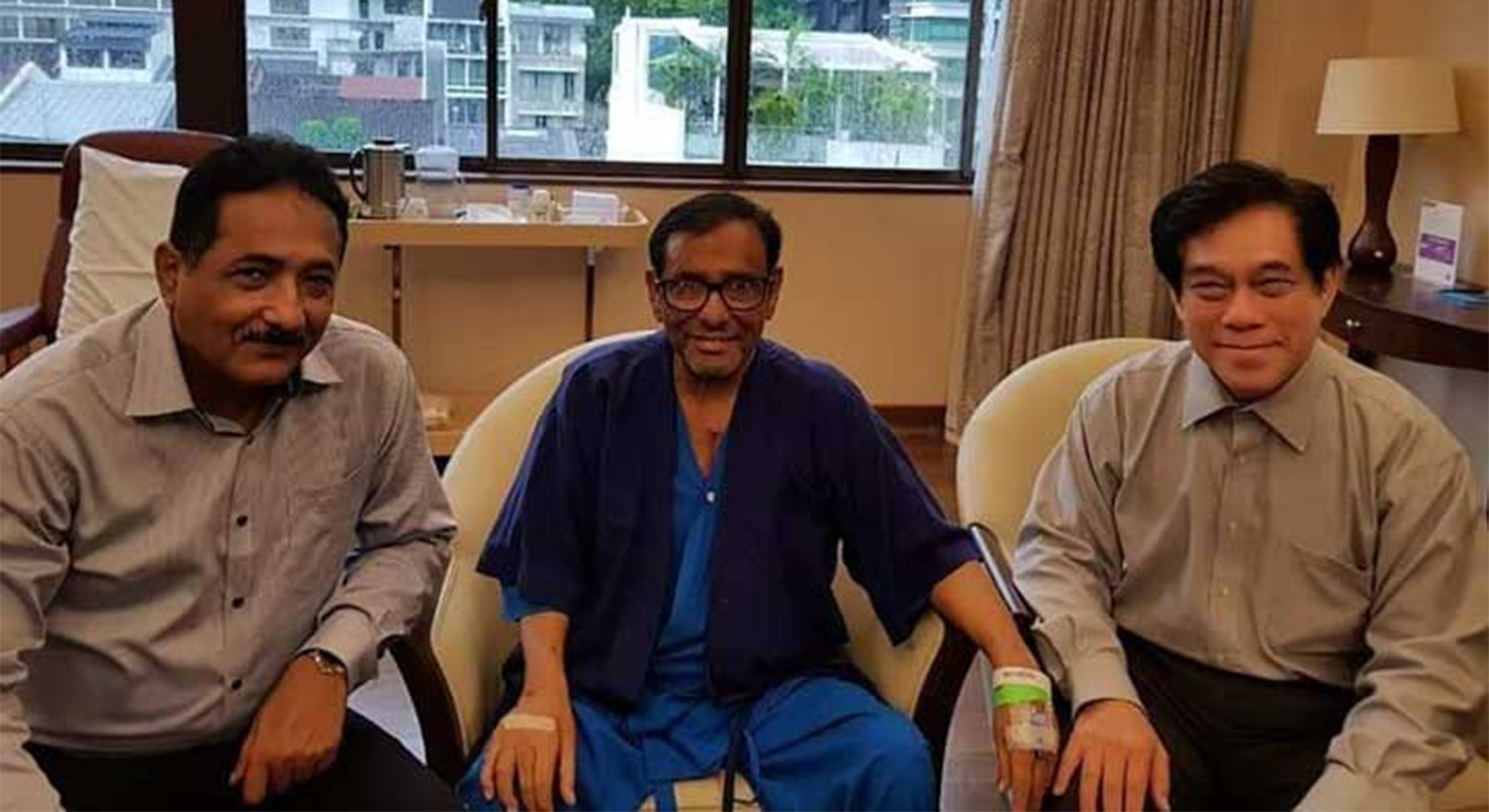 The luxury of death for the looters